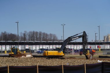 Yeni bir endüstriyel depo inşaatı alanı.