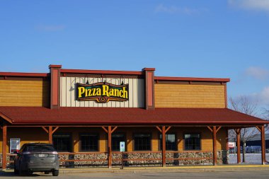 Fond du Lac, Wisconsin USA - 24 Ocak 2023 Pizza Ranch Restoran Binası.