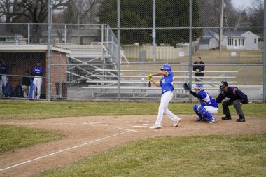 Sheboygan, Wisconsin ABD - 9 Temmuz 2022: WIAA Lisesi Erkek Beyzbol Yarışması.