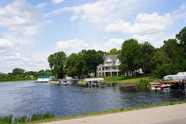 Green Lake Wisconsin Verenigde Staten Augustus 2023 Grijs Strandhuis Herenhuis — Stockfoto