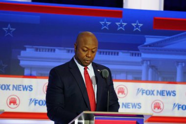 Milwaukee, Wisconsin ABD - 23 Ağustos 2023: Güney Carolina Senatörü Tim Scott 2024 Cumhuriyetçi Başkanlık tartışmasına katıldı.