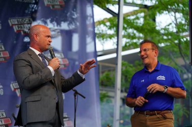 Milwaukee, Wisconsin ABD - 23 Ağustos 2023: Kevin D. Roberts The Heritage Foundation başkanı Fiserv Forum 'da Genç Amerika Vakfı Blok Partisi 2023' te bir konuşma yaptı..