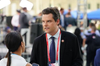Milwaukee, Wisconsin ABD - 23 Ağustos 2023: Florida Birleşik Devletleri Temsilcisi Matt Gaetz, Fiserv Forum 'a röportaj vermek üzere 2024 Cumhuriyetçi Başkanlık Müzakeresi' ne geldi..