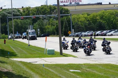 Milwaukee, Wisconsin ABD - 15 Ağustos 2023: Başkan Joe Biden 'ın başkanlık modu Ingeteam şirketine geldi.