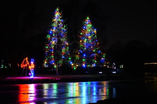 Christmas Lights Ubierz Lakeside Park Fond Lac Wisconsin — Zdjęcie stockowe