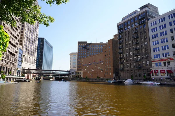 Milwaukee Wisconsin Usa Augusti 2020 Stadsbilden Floderna Som Rinner Genom — Stockfoto