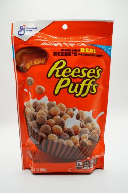 New York - Kasım 10: 20 0: 21: Beyaz zemin üzerinde bir kutuda bir şeker.