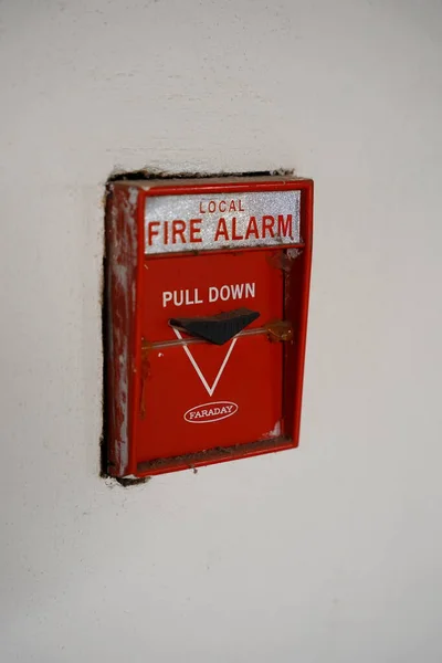 Σήμα Συναγερμού Πυρκαγιάς Στον Τοίχο — Φωτογραφία Αρχείου