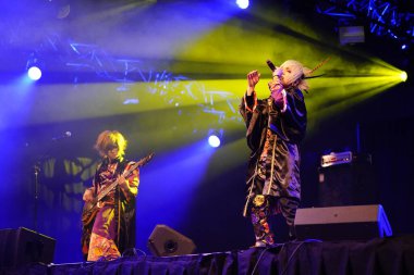 Milwaukee, Wisconsin ABD - 13 Şubat 2020: Japon görsel Kei rock grubu ACME ilk yurtdışı konserini Wisconsin Center 'daki Anime Milwaukee' de verdi..