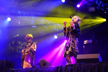 Milwaukee, Wisconsin ABD - 13 Şubat 2020: Japon görsel Kei rock grubu ACME ilk yurtdışı konserini Wisconsin Center 'daki Anime Milwaukee' de verdi..