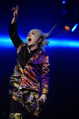 Milwaukee, Wisconsin ABD - 13 Şubat 2020: Japon görsel Kei rock grubu ACME ilk yurtdışı konserini Wisconsin Center 'daki Anime Milwaukee' de verdi..