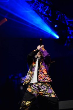 Milwaukee, Wisconsin ABD - 13 Şubat 2020: Japon görsel Kei rock grubu ACME ilk yurtdışı konserini Wisconsin Center 'daki Anime Milwaukee' de verdi..