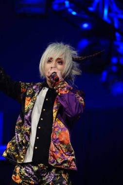 Milwaukee, Wisconsin ABD - 13 Şubat 2020: Japon görsel Kei rock grubu ACME ilk yurtdışı konserini Wisconsin Center 'daki Anime Milwaukee' de verdi..