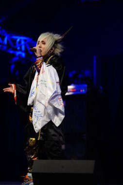 Milwaukee, Wisconsin ABD - 13 Şubat 2020: Japon görsel Kei rock grubu ACME ilk yurtdışı konserini Wisconsin Center 'daki Anime Milwaukee' de verdi..