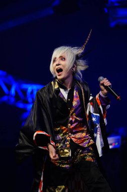 Milwaukee, Wisconsin ABD - 13 Şubat 2020: Japon görsel Kei rock grubu ACME ilk yurtdışı konserini Wisconsin Center 'daki Anime Milwaukee' de verdi..