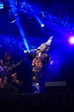 Milwaukee, Wisconsin ABD - 13 Şubat 2020: Japon görsel Kei rock grubu ACME ilk yurtdışı konserini Wisconsin Center 'daki Anime Milwaukee' de verdi..