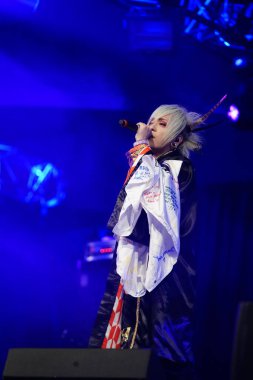 Milwaukee, Wisconsin ABD - 13 Şubat 2020: Japon görsel Kei rock grubu ACME ilk yurtdışı konserini Wisconsin Center 'daki Anime Milwaukee' de verdi..