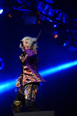 Milwaukee, Wisconsin ABD - 13 Şubat 2020: Japon görsel Kei rock grubu ACME ilk yurtdışı konserini Wisconsin Center 'daki Anime Milwaukee' de verdi..