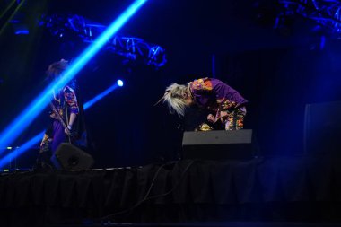 Milwaukee, Wisconsin ABD - 13 Şubat 2020: Japon görsel Kei rock grubu ACME ilk yurtdışı konserini Wisconsin Center 'daki Anime Milwaukee' de verdi..