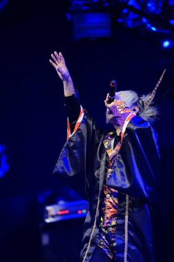 Milwaukee, Wisconsin ABD - 13 Şubat 2020: Japon görsel Kei rock grubu ACME ilk yurtdışı konserini Wisconsin Center 'daki Anime Milwaukee' de verdi..
