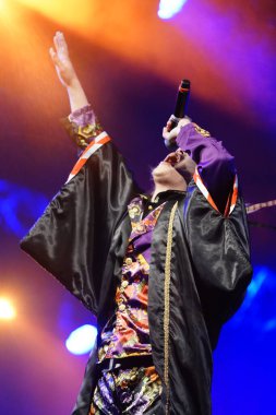 Milwaukee, Wisconsin ABD - 13 Şubat 2020: Japon görsel Kei rock grubu ACME ilk yurtdışı konserini Wisconsin Center 'daki Anime Milwaukee' de verdi..