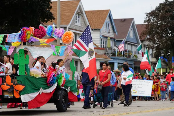 Milwaukee Wisconsin Usa Settembre 2023 Famiglie Latinoamericane Ispaniche Messicane Americane — Foto Stock