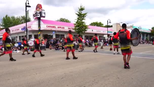 Wisconsin Dells Wisconsin Eua Setembro 2023 Desfile Festival Zha Percorreu — Vídeo de Stock