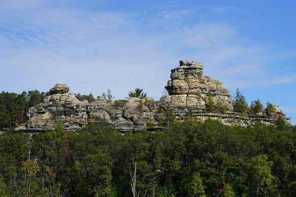 Formazione Rocciosa Sulla Cima Una Montagna Vicino Camp Douglas Wisconsin — Foto Stock