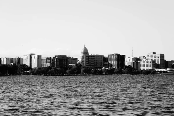 Stadtlandschaftsbild Von Madison Wisconsin Hauptstadt Und Stadtgebäuden Aus Dem Olin — Stockfoto