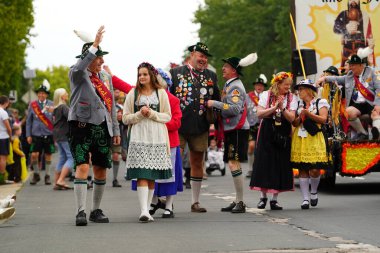 La Crosse, Wisconsin ABD - 1 Ekim 2022 Topluluk Ekim Festivali sırasında bir Alman festivali düzenledi.