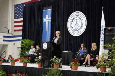 Wisconsin ABD - Wisconsin 'deki Marian Üniversitesi' nde mezuniyet kutlaması, tutkuları eyleme dönüştürme ve ilham verme amaçlı bir eğitim sunan özel bir Katolik Üniversitesi 'dir.
