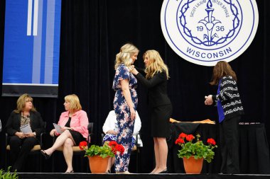  Wisconsin ABD - Wisconsin 'deki Marian Üniversitesi' nde mezuniyet kutlaması, tutkuları eyleme dönüştürme ve ilham verme amaçlı bir eğitim sunan özel bir Katolik Üniversitesi 'dir.