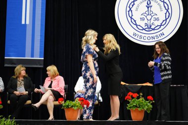  Wisconsin ABD - Wisconsin 'deki Marian Üniversitesi' nde mezuniyet kutlaması, tutkuları eyleme dönüştürme ve ilham verme amaçlı bir eğitim sunan özel bir Katolik Üniversitesi 'dir.