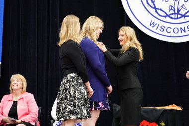  Wisconsin ABD - Wisconsin 'deki Marian Üniversitesi' nde mezuniyet kutlaması, tutkuları eyleme dönüştürme ve ilham verme amaçlı bir eğitim sunan özel bir Katolik Üniversitesi 'dir.