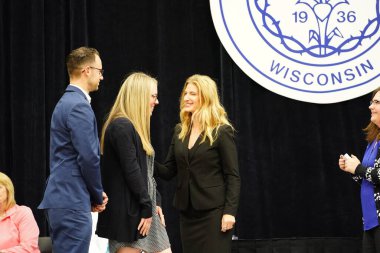  Wisconsin ABD - Wisconsin 'deki Marian Üniversitesi' nde mezuniyet kutlaması, tutkuları eyleme dönüştürme ve ilham verme amaçlı bir eğitim sunan özel bir Katolik Üniversitesi 'dir.