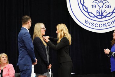  Wisconsin ABD - Wisconsin 'deki Marian Üniversitesi' nde mezuniyet kutlaması, tutkuları eyleme dönüştürme ve ilham verme amaçlı bir eğitim sunan özel bir Katolik Üniversitesi 'dir.