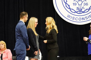  Wisconsin ABD - Wisconsin 'deki Marian Üniversitesi' nde mezuniyet kutlaması, tutkuları eyleme dönüştürme ve ilham verme amaçlı bir eğitim sunan özel bir Katolik Üniversitesi 'dir.