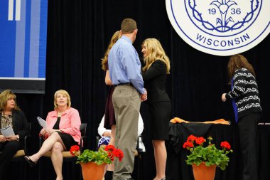  Wisconsin ABD - Wisconsin 'deki Marian Üniversitesi' nde mezuniyet kutlaması, tutkuları eyleme dönüştürme ve ilham verme amaçlı bir eğitim sunan özel bir Katolik Üniversitesi 'dir.