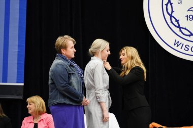  Wisconsin ABD - Wisconsin 'deki Marian Üniversitesi' nde mezuniyet kutlaması, tutkuları eyleme dönüştürme ve ilham verme amaçlı bir eğitim sunan özel bir Katolik Üniversitesi 'dir.