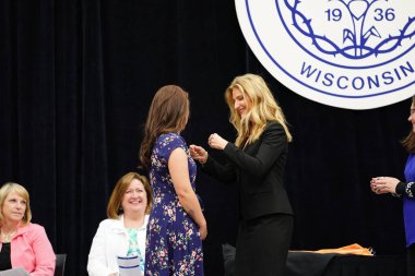  Wisconsin ABD - Wisconsin 'deki Marian Üniversitesi' nde mezuniyet kutlaması, tutkuları eyleme dönüştürme ve ilham verme amaçlı bir eğitim sunan özel bir Katolik Üniversitesi 'dir.