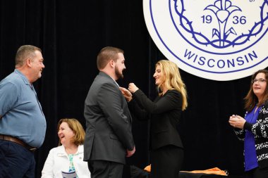  Wisconsin ABD - Wisconsin 'deki Marian Üniversitesi' nde mezuniyet kutlaması, tutkuları eyleme dönüştürme ve ilham verme amaçlı bir eğitim sunan özel bir Katolik Üniversitesi 'dir.