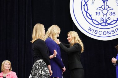  Wisconsin ABD - Wisconsin 'deki Marian Üniversitesi' nde mezuniyet kutlaması, tutkuları eyleme dönüştürme ve ilham verme amaçlı bir eğitim sunan özel bir Katolik Üniversitesi 'dir.