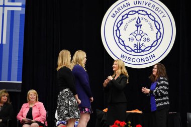  Wisconsin ABD - Wisconsin 'deki Marian Üniversitesi' nde mezuniyet kutlaması, tutkuları eyleme dönüştürme ve ilham verme amaçlı bir eğitim sunan özel bir Katolik Üniversitesi 'dir.