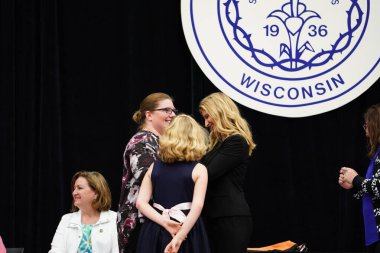  Wisconsin ABD - Wisconsin 'deki Marian Üniversitesi' nde mezuniyet kutlaması, tutkuları eyleme dönüştürme ve ilham verme amaçlı bir eğitim sunan özel bir Katolik Üniversitesi 'dir.