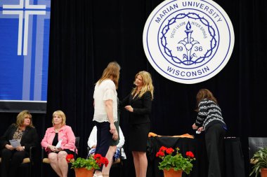  Wisconsin ABD - Wisconsin 'deki Marian Üniversitesi' nde mezuniyet kutlaması, tutkuları eyleme dönüştürme ve ilham verme amaçlı bir eğitim sunan özel bir Katolik Üniversitesi 'dir.