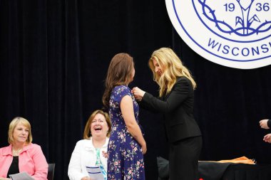  Wisconsin ABD - Wisconsin 'deki Marian Üniversitesi' nde mezuniyet kutlaması, tutkuları eyleme dönüştürme ve ilham verme amaçlı bir eğitim sunan özel bir Katolik Üniversitesi 'dir.