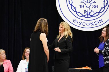  Wisconsin ABD - Wisconsin 'deki Marian Üniversitesi' nde mezuniyet kutlaması, tutkuları eyleme dönüştürme ve ilham verme amaçlı bir eğitim sunan özel bir Katolik Üniversitesi 'dir.