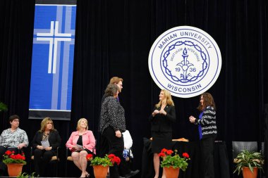  Wisconsin ABD - Wisconsin 'deki Marian Üniversitesi' nde mezuniyet kutlaması, tutkuları eyleme dönüştürme ve ilham verme amaçlı bir eğitim sunan özel bir Katolik Üniversitesi 'dir.