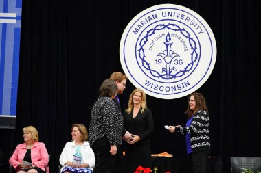  Wisconsin ABD - Wisconsin 'deki Marian Üniversitesi' nde mezuniyet kutlaması, tutkuları eyleme dönüştürme ve ilham verme amaçlı bir eğitim sunan özel bir Katolik Üniversitesi 'dir.