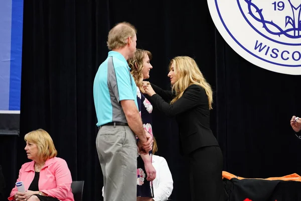  Wisconsin ABD - Wisconsin 'deki Marian Üniversitesi' nde mezuniyet kutlaması, tutkuları eyleme dönüştürme ve ilham verme amaçlı bir eğitim sunan özel bir Katolik Üniversitesi 'dir.